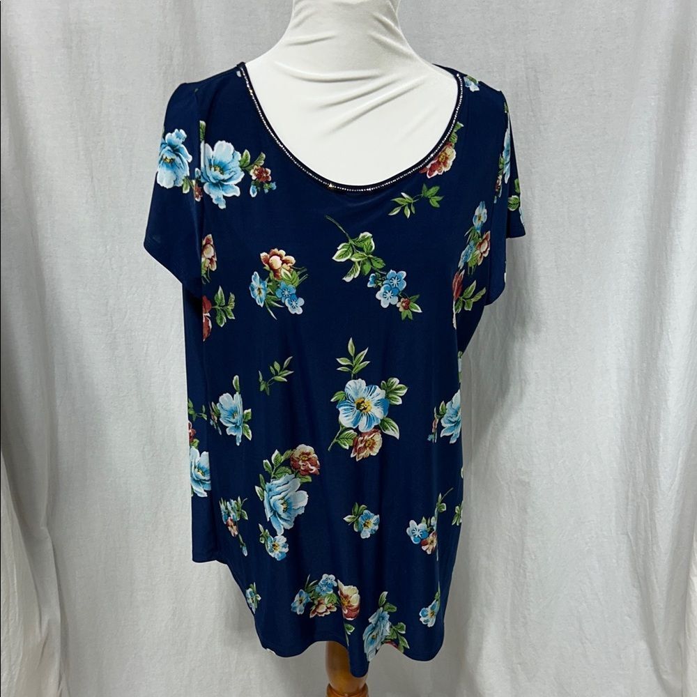 Navy Floral Scoop Neck Short Sleeve Tee